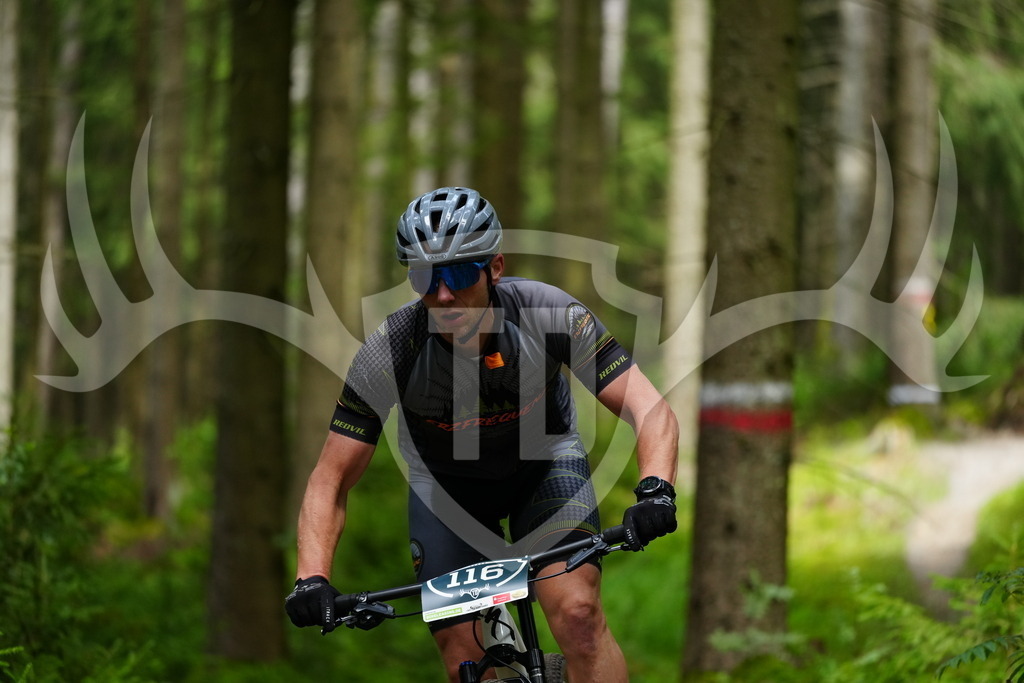FC100169 | Fotogalerie der Treibjagd im Dunkelwald - Dein MTB Etappenrennen im Erzgebirge - Realisiert mit Pictrs.com