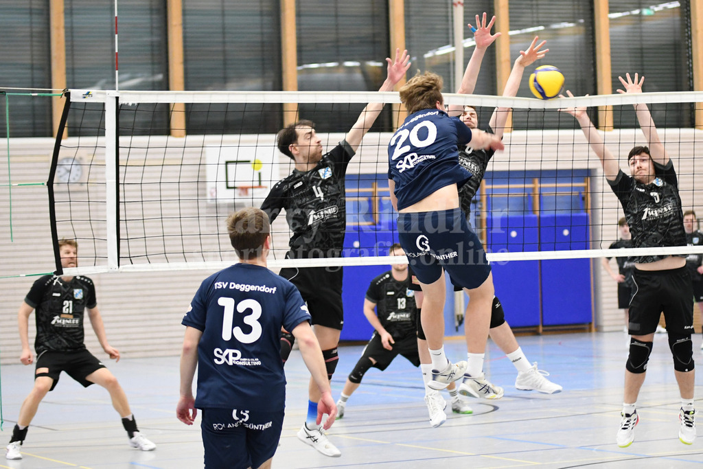 TSV Deggendorf  : VC Eitting 09 | Johannes Schlosser (Mittelblocker) - Realisiert mit Pictrs.com