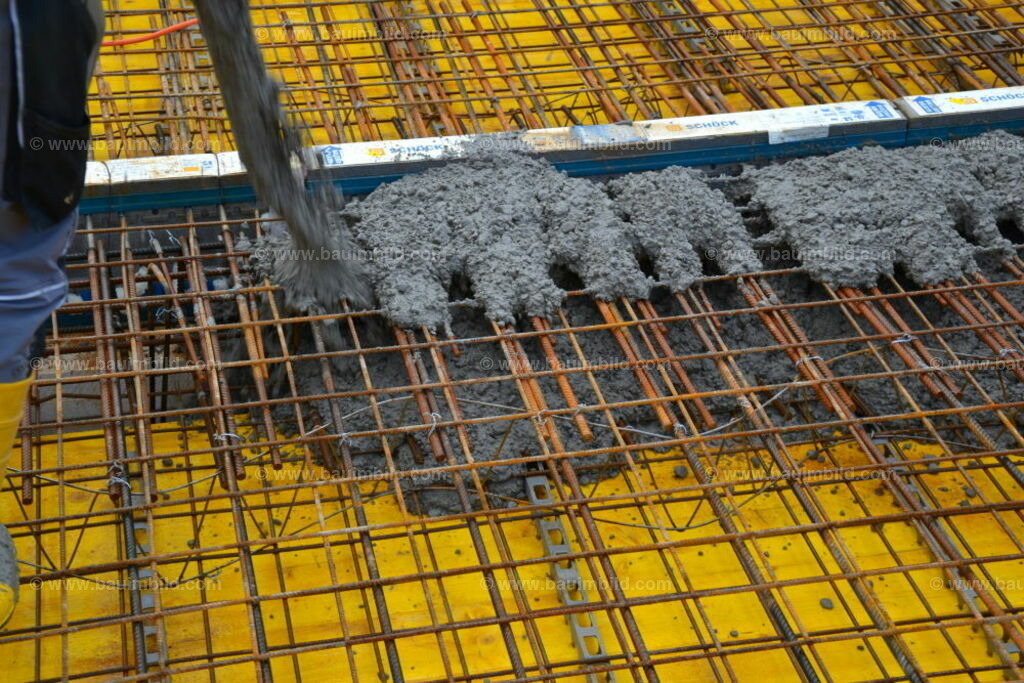 bib-lg04-betonarbeiten-decken-0664 | Nach LV-Leistungsgruppen sortierte Detailfotos über den Bau eines Hauses. Alle Hausbau-Bilder direkt vom Urheber und Autor der Website Haus-Selber-Bauen.com