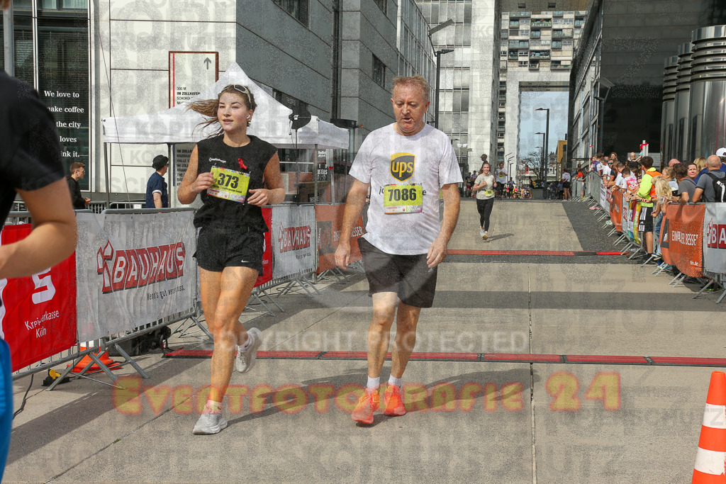 250920_1333_EX1_5502 | Sportfotografie im Rhein-Sieg Kreis, Köln, Bonn, NRW, Rheinland Pfalz, Hessen, etc. Unser Tätigkeitsfeld umfasst den Laufsport vom Volkslauf über den Marathon, Duathlon, Triathon bis zum Ultralauf wie Kölnpfad Ultra oder Schindertrail.