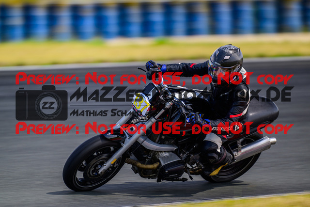 MaZZes_FotoMatrix_240725_6007705_3730 | GELB