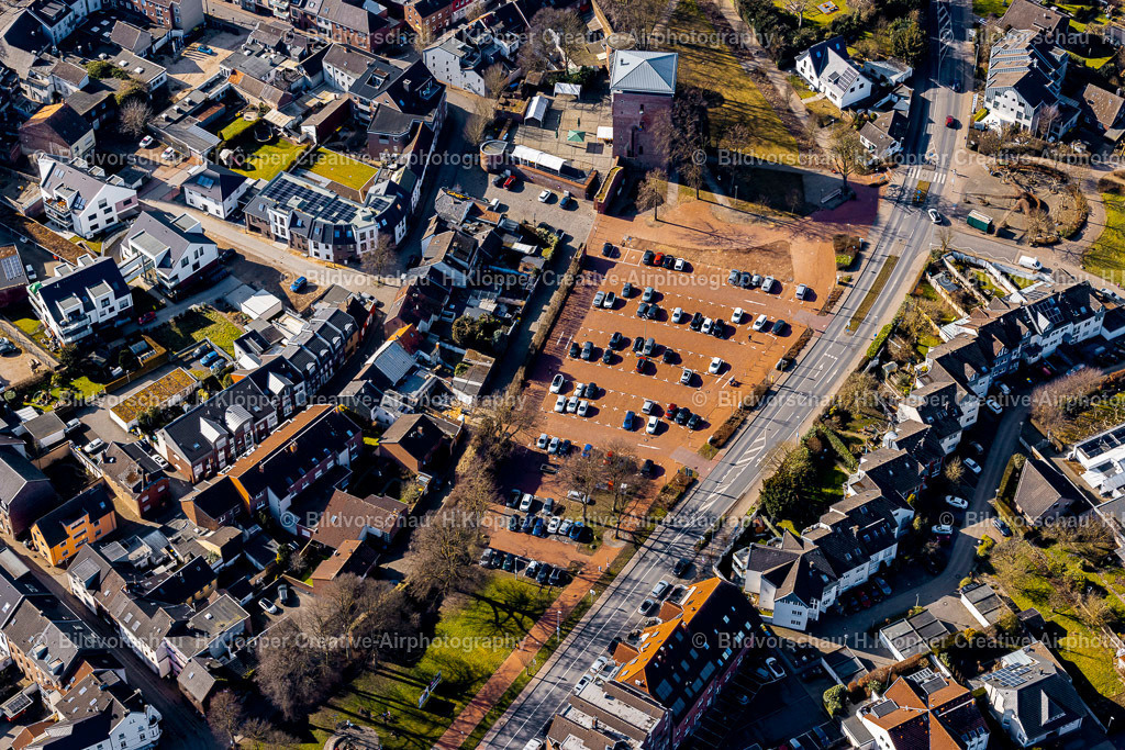 Luftbild Erkelenz 439A8032 | LuftbildfotografieLuftbild Erkelenz Burgparkplatz - Realisiert mit Pictrs.com