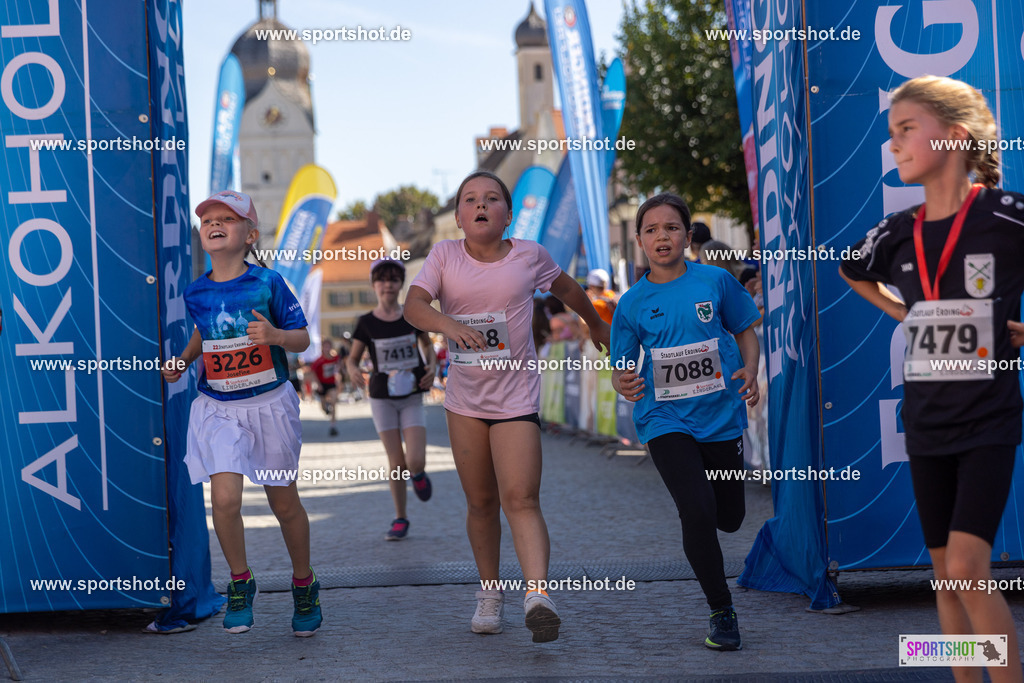 VJ__3298 | Stadtlauf Erding 2025 #stadtlauferding #erdingstadtlauf #stadtlauf_erding #laufmotivation #trisporterding #yourpictrs #sportshot_your_pictrs