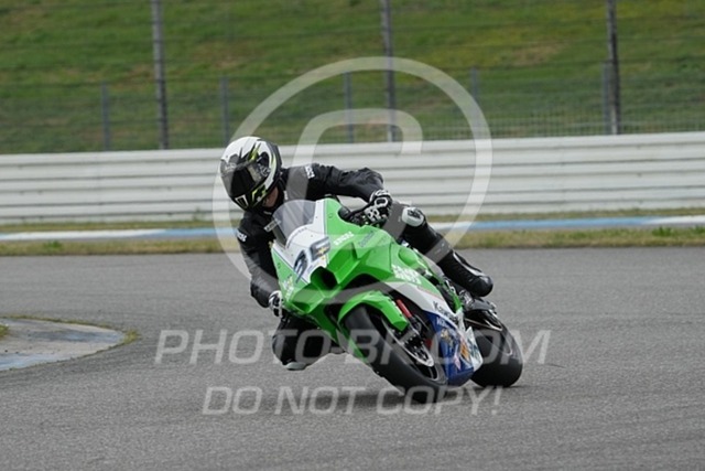 2024_04_29_PBK_12729 | Sportfotografie; SlowMotion; Video; Rennstrecke; Hafeneger; Speer; Racing; RSE; BMW; CBO; Trackday; Motorsportarena; Hockenheimring; Brno; Most; Barcelona; Valencia