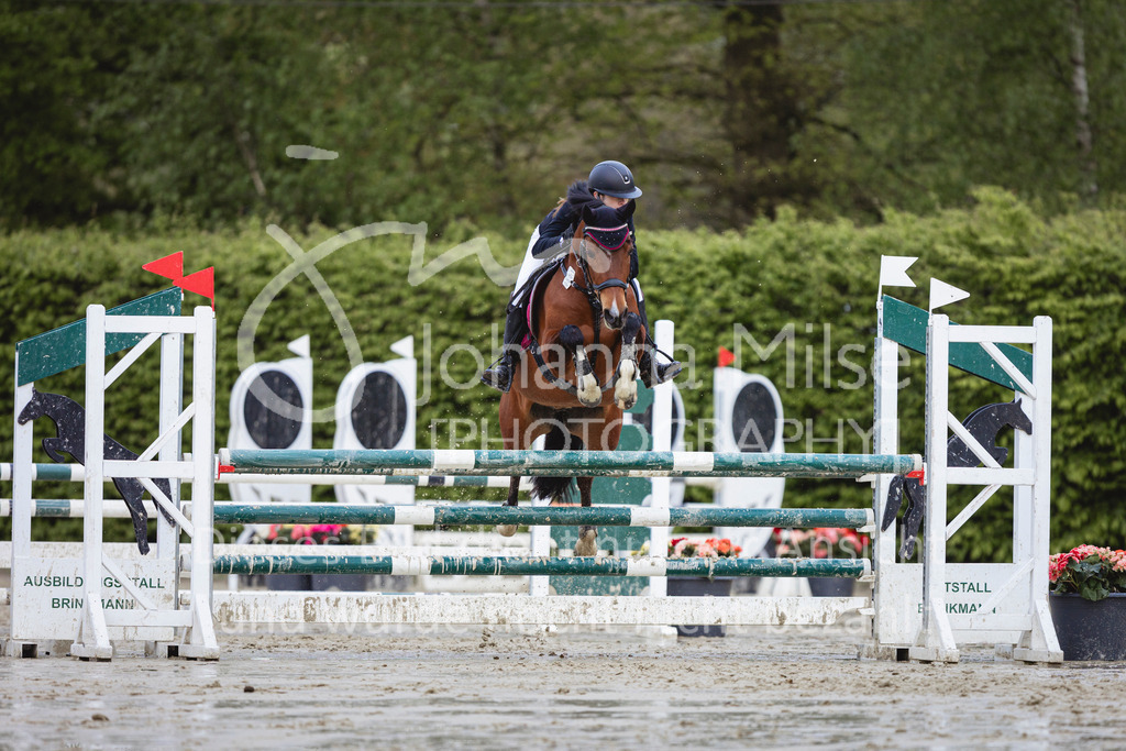 240426_Olfen-Vinnum_PonyTrophy-386 | Deine schönsten Turniermomente als professionelle Fotos! Entdecke hochwertige Pferdesport-Fotografie im Online-Shop. Jetzt Fotos finden & bestellen!