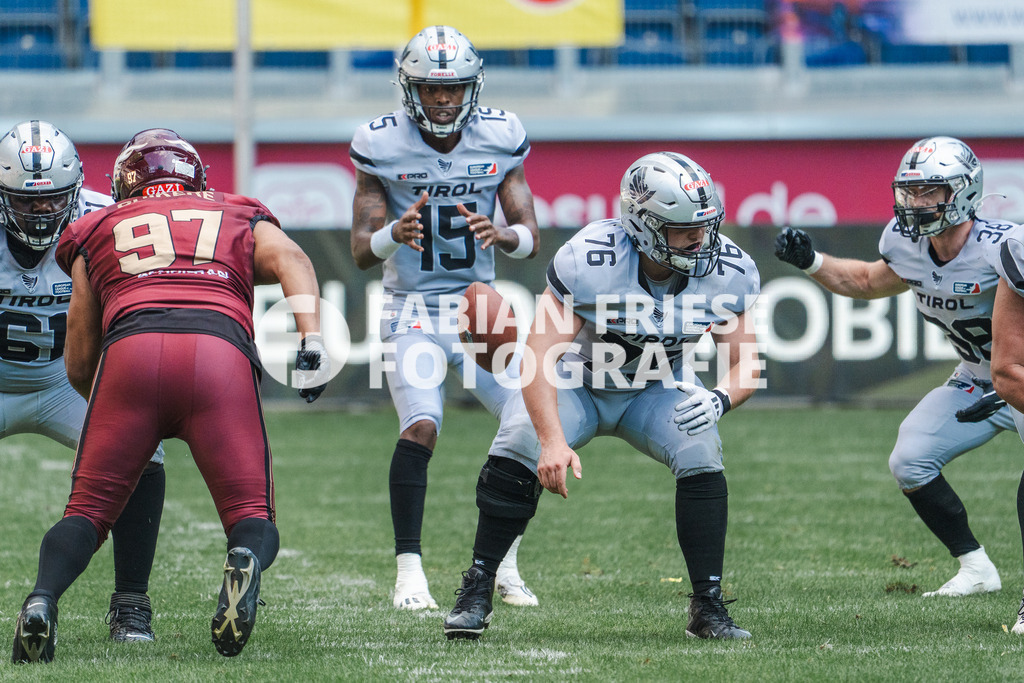 GER Rhein Fire vs. Raiders Tirol, Football, European League of Football, Spieltag 12, Saison 2025, 10.08.2025 | GER Rhein Fire vs. Raiders Tirol, Football, European League of Football, Spieltag 12, Saison 2025, 10.08.2025Foto: Fabian Friese - Realisiert mit Pictrs.com