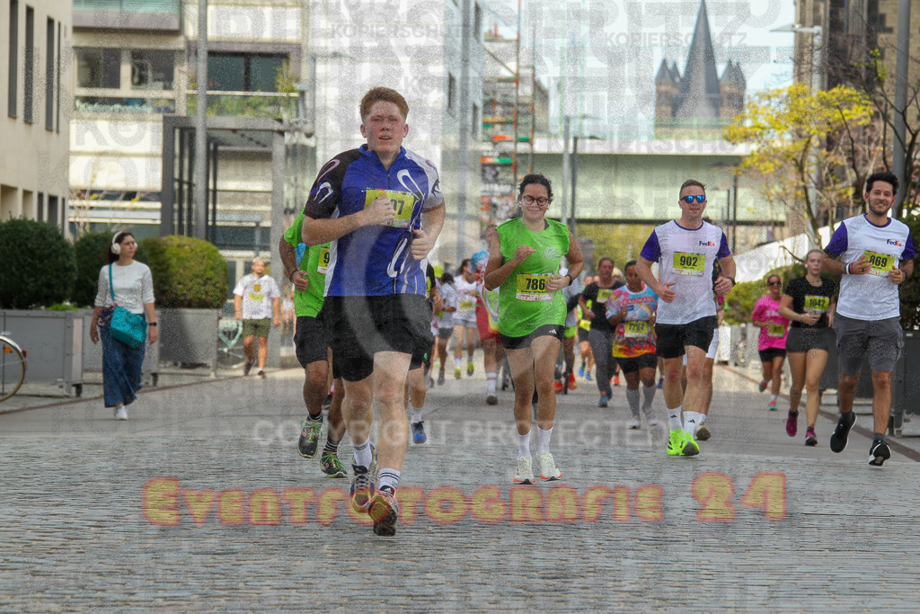 250920_1331_EV4_5903 | Sportfotografie im Rhein-Sieg Kreis, Köln, Bonn, NRW, Rheinland Pfalz, Hessen, etc. Unser Tätigkeitsfeld umfasst den Laufsport vom Volkslauf über den Marathon, Duathlon, Triathon bis zum Ultralauf wie Kölnpfad Ultra oder Schindertrail.