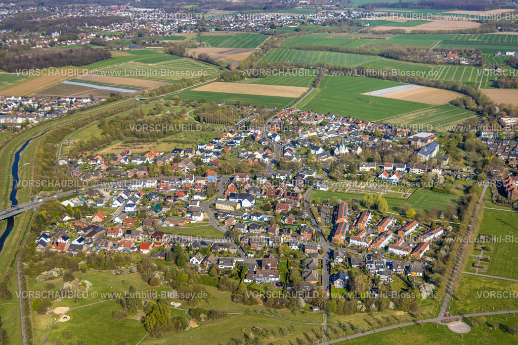 Luenen250403959 | Luftbild, Wohngebiet Ortsansicht Horstmar am Fluss Seseke, kath. Friedhof Lünen, Ruhrgebiet, Nordrhein-Westfalen, Deutschland