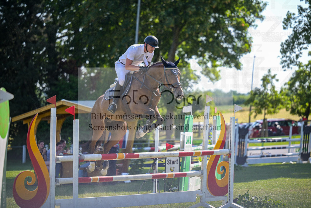 Reitturnier Voxtrup | Entdecke hochwertige Reitturnierfotos von Foto Oger. Professionell, emotional und authentisch – jetzt Lieblingsmomente im Shop bestellen.Deutschlandweite Turnierfotografie. - Realisiert mit Pictrs.com