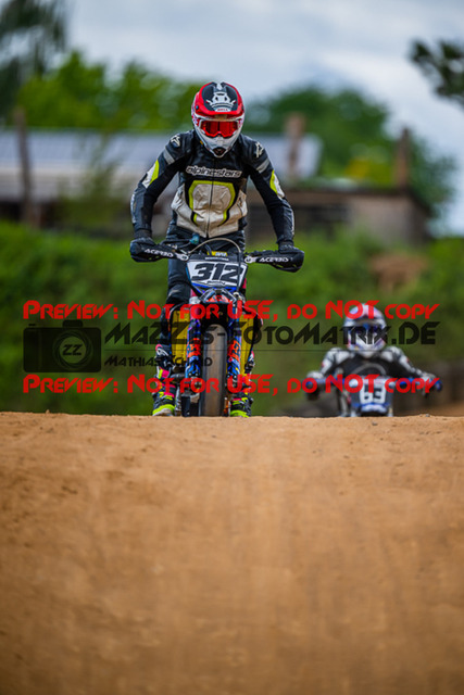 MaZZes_FotoMatrix_220528_5987 | Fotograf Mathias Schmid
Sportfotograf,
Eventfotograf,
Hochzeitsfotograf,
Portraitfotograf