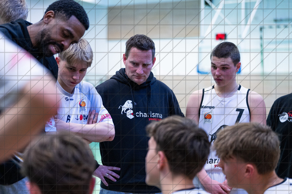 JBBL 24/25 | 19.01.2025 | Charisma Young Bulls vs. Rostock Seawolves | JBBL 24/25 | 19.01.2025 | Charisma Young Bulls vs. Rostock Seawolves - - - - - CREDIT, www.bullenfotos.de, Martin König, Hörner Weg 40, D-49078 Osnabrück, +4917663732967, Nutzung und Weitergabe nur zu den vereinbarten Zwecken. Presseanfragen an Urheber. Alle Rechte beim Urheber. - - - - - - Realisiert mit Pictrs.com