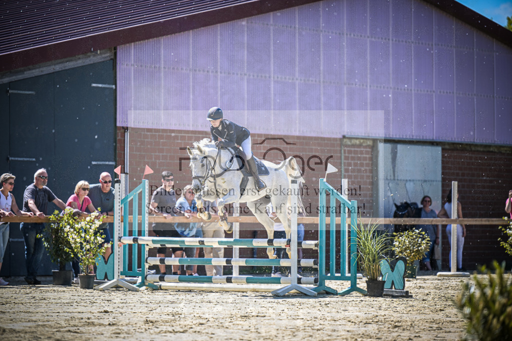 DOS_0779 | Entdecke hochwertige Reitturnierfotos von Foto Oger. Professionell, emotional und authentisch – jetzt Lieblingsmomente im Shop bestellen.Deutschlandweite Turnierfotografie. - Realisiert mit Pictrs.com