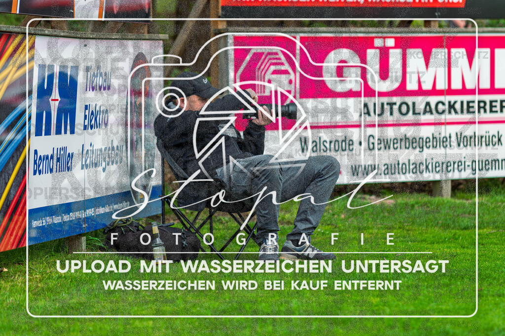 DZC_0905-Verbessert-RR | Andreas Lemke beim Herren Kreisliga HK Spiel zwischen FG Fulde-Stellichte und TSV Wietzendorf im Fulder Zentralstadion, Fulde (Simon Paul Stopat) - Realisiert mit Pictrs.com