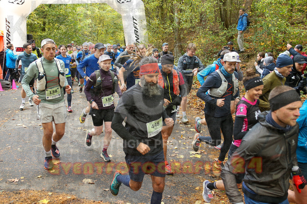 251026_1001_EX1_9614 | Sportfotografie im Rhein-Sieg Kreis, Köln, Bonn, NRW, Rheinland Pfalz, Hessen, etc. Unser Tätigkeitsfeld umfasst den Laufsport vom Volkslauf über den Marathon, Duathlon, Triathon bis zum Ultralauf wie Kölnpfad Ultra oder Schindertrail.