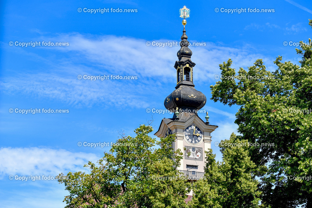 Landhaus Linz_ Sitz des Ooe Landtag_ 18.04.2025-3 | 18.04.2025, LINZ, AUT, Themenbild, im Bild Promenade, Landhaus Linz, Sitz des Ooe Landtag, Landhausplatz, Gebaeude, Turm, Uhr