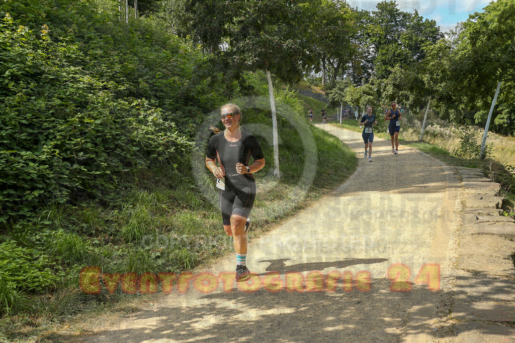250824_1456_EX1_8116 | Sportfotografie im Rhein-Sieg Kreis, Köln, Bonn, NRW, Rheinland Pfalz, Hessen, etc. Unser Tätigkeitsfeld umfasst den Laufsport vom Volkslauf über den Marathon, Duathlon, Triathon bis zum Ultralauf wie Kölnpfad Ultra oder Schindertrail.