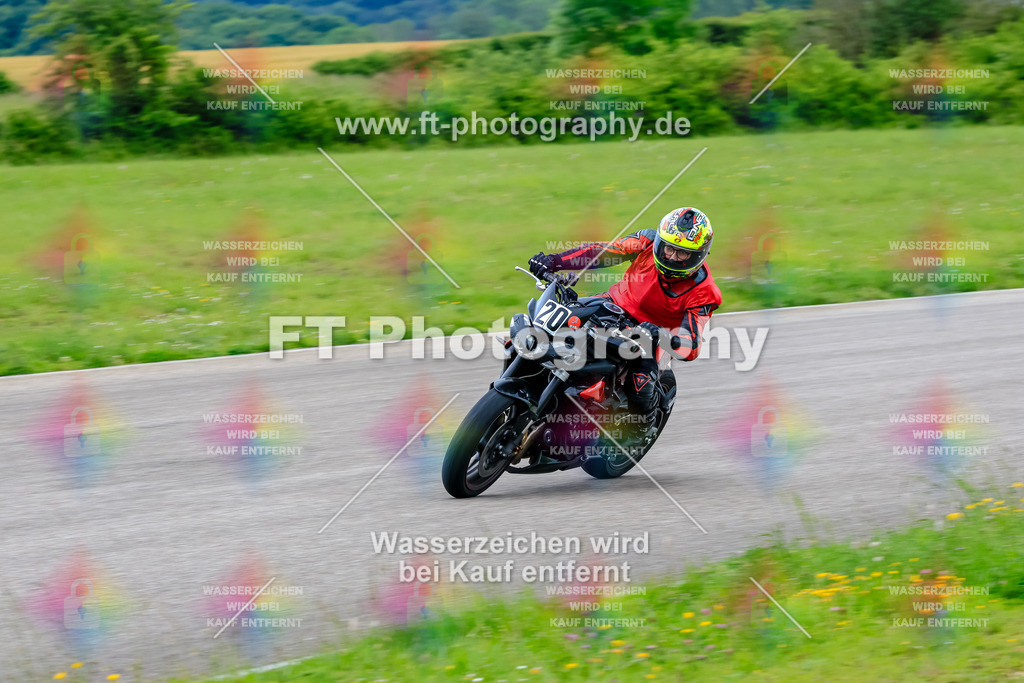 MotoTeam-3121 | Hier findet Ihr Bilder von Touristenfahrten auf der Nürburgring Nordschleife oder von anderen Veranstaltungen die ich besucht habe. Viel Spass beim Durch Schauen 