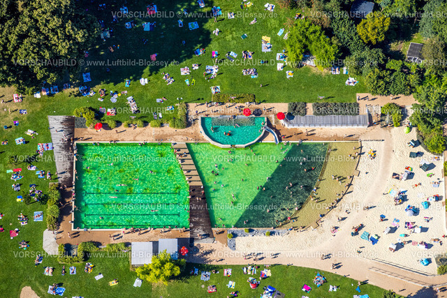 Dortmund240803996NaturfreibadFroschloch_Freibad | Luftbild, Naturfreibad Froschloch, Badegäste im Schwimmbecken, am Sandstrand und auf der Liegewiese, alles mit Schwimmerbecken, Planschbecken, Nichtschwimmerbecken oder Massagebecken, Bachlauf Kirchhörder Bach, Stadtbezirk Hombruch, Dortmund, Ruhrgebiet, Nordrhein-Westfalen, Deutschland