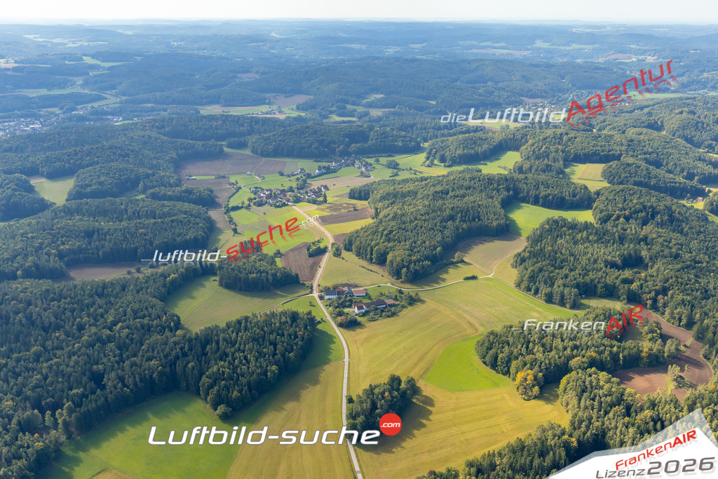 Luftbild Vs Google Maps  Mittelreinbach  Neukirchen bei Sulzbach-Rosenberg -Das Luftbild wurde 2025 vom UL-Flugzeug heraus erstellt ( keine Drohne ) - Hochauflösende Luftaufnahme -Nicht vergleichbar mit Google Maps oder Satelittenbilder- Die Geschenkidee !Mit Lizenz und Bildrechte bestellbar