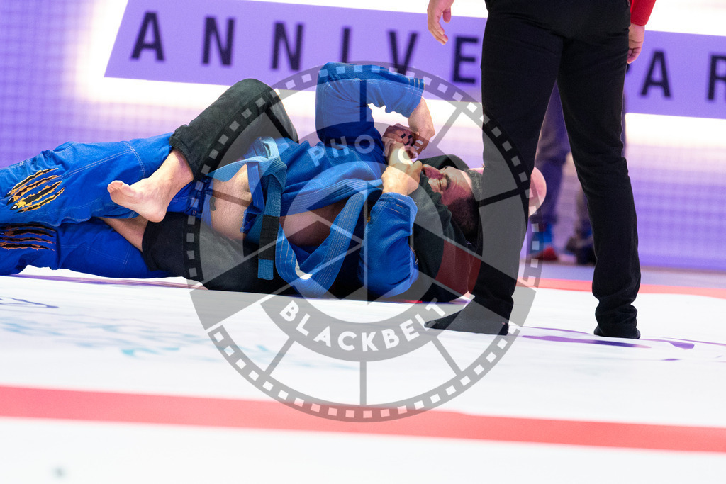 20231106PBB1922 | Fighters compete during the AJP World Master Championship in the Mubadala Arena in Abu Dhabi, Arab United Emirates, on November 6, 2023.
