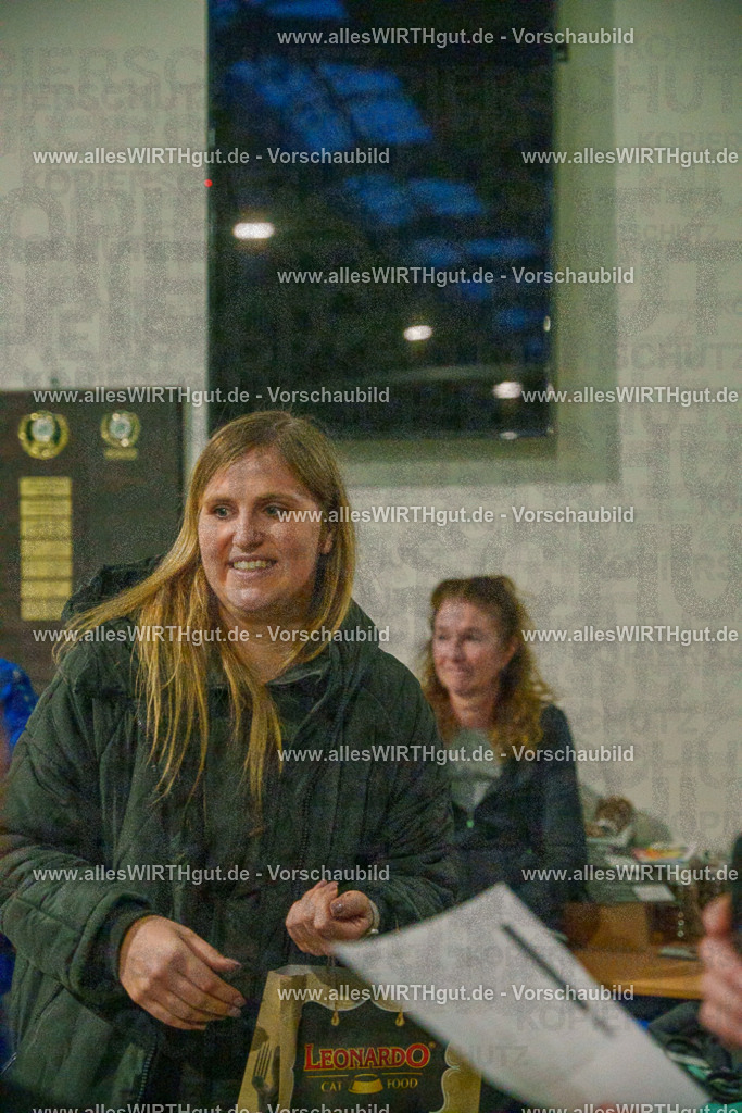 7R509506 | Professionelle Tierfotografie in Mönchengladbach von Daniel Wirth (allesWIRTHgut). Liebevolle & natürliche Bilder von Hunden & Katzen für unvergessliche Erinnerungen.