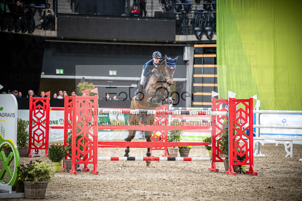 DOS_2965 | Entdecke hochwertige Reitturnierfotos von Foto Oger. Professionell, emotional und authentisch – jetzt Lieblingsmomente im Shop bestellen.Deutschlandweite Turnierfotografie. - Realisiert mit Pictrs.com