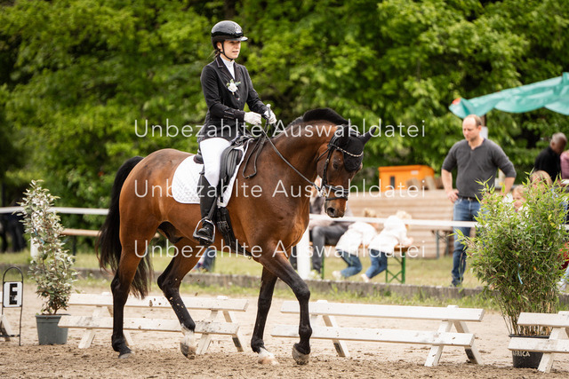Bad_Meinberg_09094 | saradresslerfotografie - Realisiert mit Pictrs.com