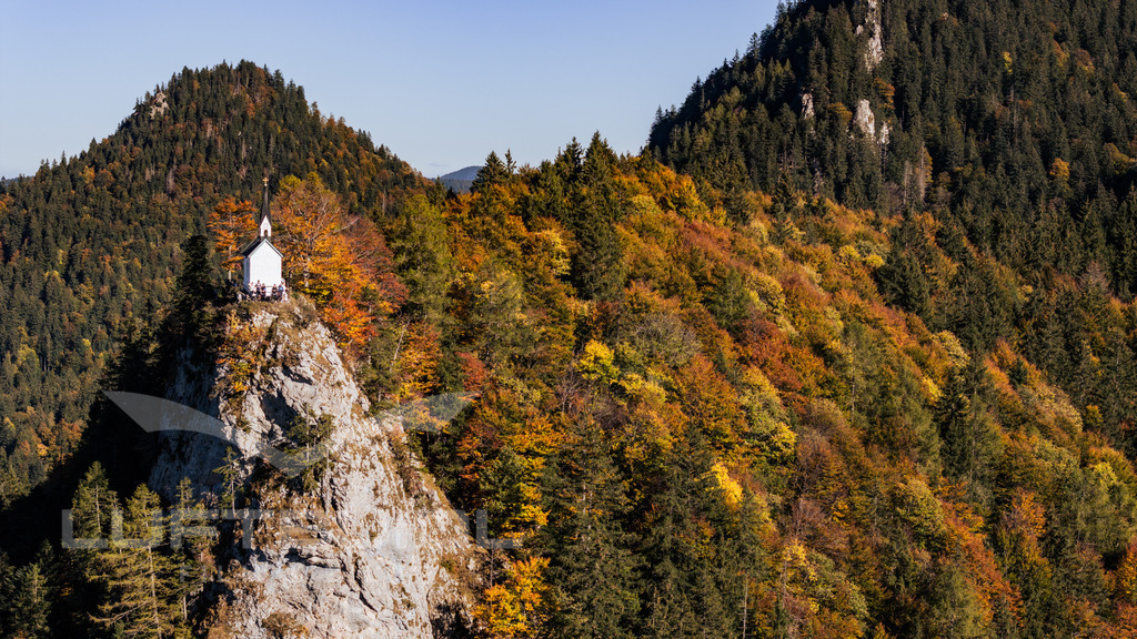 Die Riedersteinkapelle | LuftBuidl Tegernsee - Realized with Pictrs.com