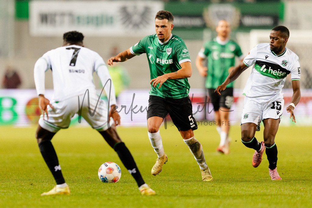 2. Bundesliga, Saison 2025/26, 15. Spieltag: SC Preußen Münster - Hannover 96 | Münster, 05.12.2025: 2. Bundesliga, 15. Spieltag, SC Preußen Münster gegen Hannover 96 im LVM-Preußenstadion in Münster. Foto: sportfotografie.ms | Markus Paletta - Realisiert mit Pictrs.com