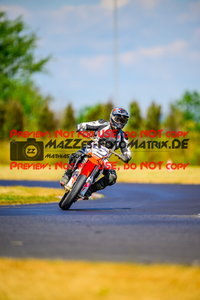 MaZZes_Fotomatrix_20250704_6007705_5643 | GELB