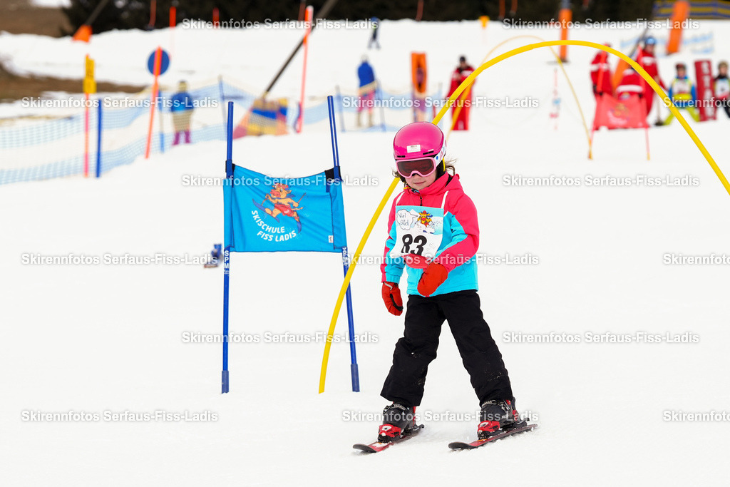SRF_02.01.2026_0008 | Skirennfotos,Serfaus,Fiss,Ladis,Kinderskirennen,Winter,Tirol,Oberland,skirace,SFL,feelfree,weil wir's genießen,ski,Ski,skifahren,Sonnenplateau, - Realisiert mit Pictrs.com