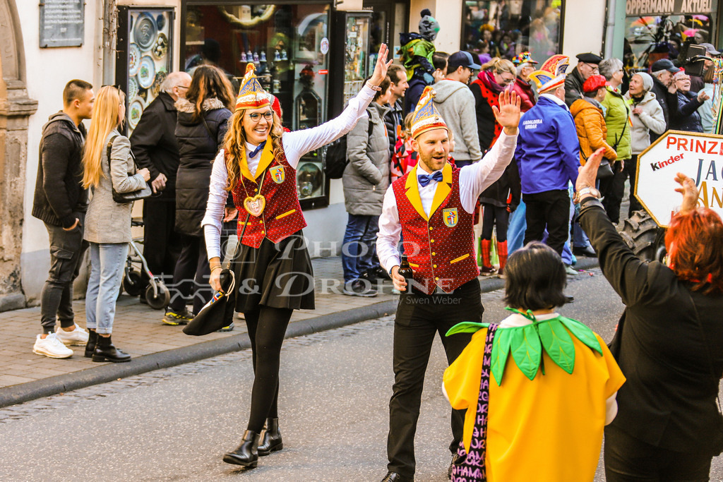 Fastnacht 2023-1665 | Erleben Sie den Zauber des Mittelrheins und entdecken Sie die atemberaubende Auswahl an Fotos und Bildern bei Rheinfotos. Wir bieten eine vielfältige Auswahl an Produkten wie Poster, Karten, Sticker, Textilien und Geschenkartikeln und Fototouren. - Realisiert mit Pictrs.com