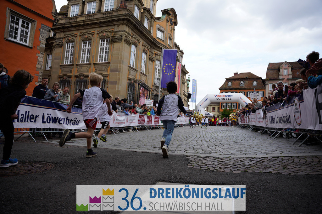 AOK Junior Cup 400m | 3Königslauf 2022 AOK Junior Cup 400m - Realisiert mit Pictrs.com