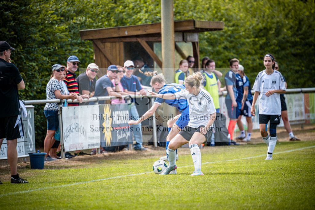 SG Bohmte/Ostercappeln/Schwagstorf - SV Harderberg - Frauen Bezirkpokal | Frauen Bezirkpokal · 1. Damen - 1. Damen · Sportplatz - Realisiert mit Pictrs.com