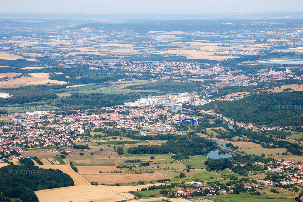 Vue aérienne: Vue de la ville à Dombasle-sur-Meurthe dans le département Meurthe et Moselle, France. Photo: IMG_083186.jpg prise le 11/07/2015 par Werner Riehm/FLY-FOTO.euRésolution de l'original: 5079 x 3386 px