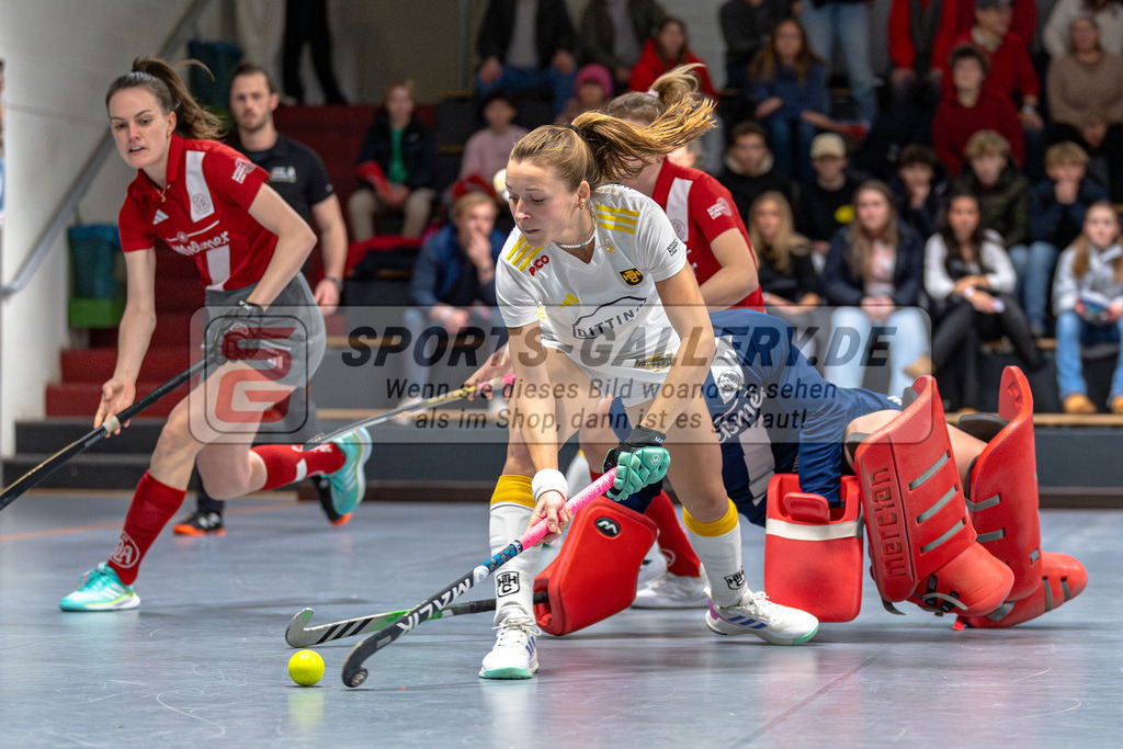 SM_2024-12-20-D85_-511 | 1.Bundesliga Hallenhockey  (W) DCADA - HTHC / 6:5 (3:3)
