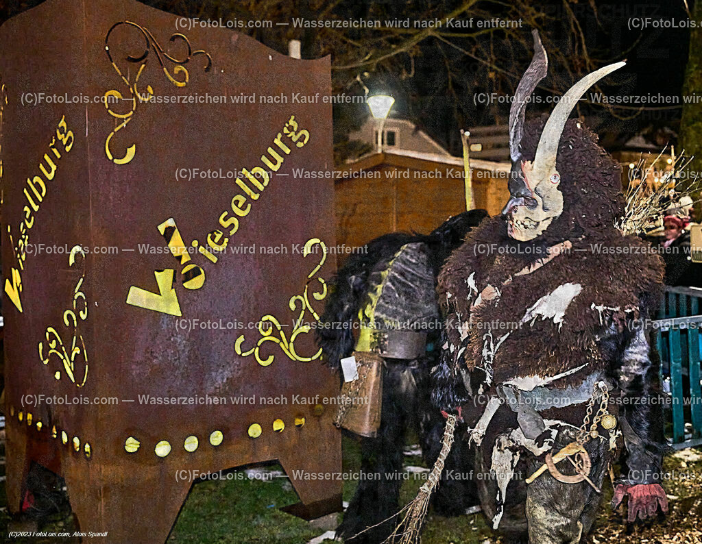 ALP5335_WIESELBURGER ADVENT_Perchtenlauf | (C)FotoLois.com, Alois Spandl, WIESELBURGER ADVENT, Perchtenlauf, So 10. Dez. 2023.
