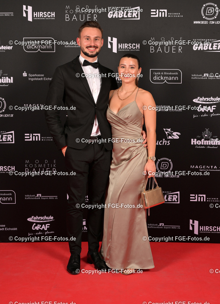 20240113-fge-fotos-0102 | Eröffnungsball der FGE am 13.01.2024 im Alten Stadttheater in Eichstätt. - Realisiert mit Pictrs.com