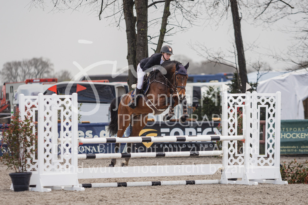 230411_Mühlen_02SprPf-A-234 | Deine schönsten Turniermomente als professionelle Fotos! Entdecke hochwertige Pferdesport-Fotografie im Online-Shop. Jetzt Fotos finden & bestellen!