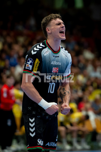 20250920schulz281 | 20.09.2025 Handball: 2. Bundesliga 4. Spieltag HSG Krefeld - TUSEM Essen, Glockenspitzhalle, Jubel bei Finn Wolfram (TUSEM Essen,No.10) - Realisiert mit Pictrs.com