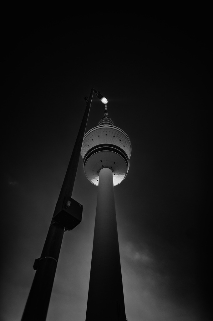 2024_09_26_HH-UNI+PLANTEN UN BLOMEN_MCP2573 sw | Hochwertig gedruckte Fotografien für die Wand, als Kalender und zum Verschenken. Hamburg & Norddeutschland und überall wo ich mit der Kamera unterwegs war.