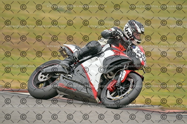 25bt05-0541 | markuskiefer.com - Realisiert mit Pictrs.com