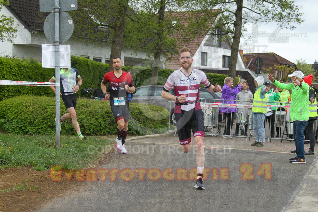 250413_1053_EV4_7148 | Sportfotografie im Rhein-Sieg Kreis, Köln, Bonn, NRW, Rheinland Pfalz, Hessen, etc. Unser Tätigkeitsfeld umfasst den Laufsport vom Volkslauf über den Marathon, Duathlon, Triathon bis zum Ultralauf wie Kölnpfad Ultra oder Schindertrail.