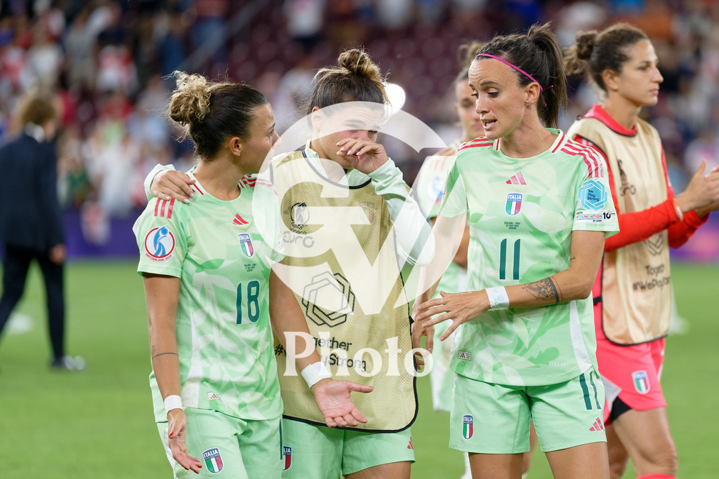 England v Italy - UEFA Women's EURO 2025 Semi-Final | GENEVA, SWITZERLAND - JULY 22:  Arianna Caruso of Italy (L) Sofia Cantore of Italy (C) Barbara Bonansea of Italy (R) looks dejected after losing  during the UEFA Women's EURO 2025 Semi-Final match between England and Italy at Stade de Geneve on July 22, 2025 in Geneva, Switzerland. (Photo by Giuseppe Velletri/Sports Press Photo/Getty Images)
