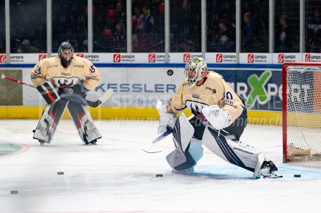 Swiss National League: Semifinals Game 4: ZSC Lions - Fribourg-Gotteron | 14.04.2022, Zürich, Hallenstadion, Swiss National League: Semifinals Game 4: ZSC Lions - Fribourg-Gotteron, #20 Torhüter Reto Berra (Fribourg). - Realisiert mit Pictrs.com