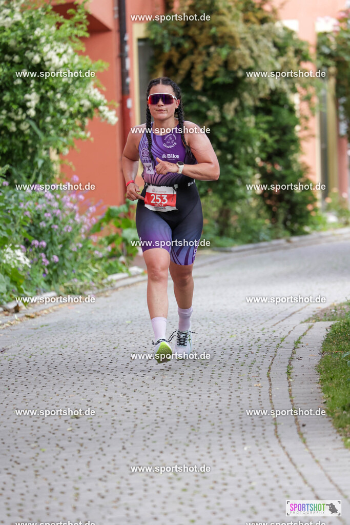 KSZ_8805 | Stadttriathlon Erding 2025. #yourpictrs #sportshot_your_pictrs @Sportshotphotography #stadttriathlonerding Copyright: www.sportshot.de