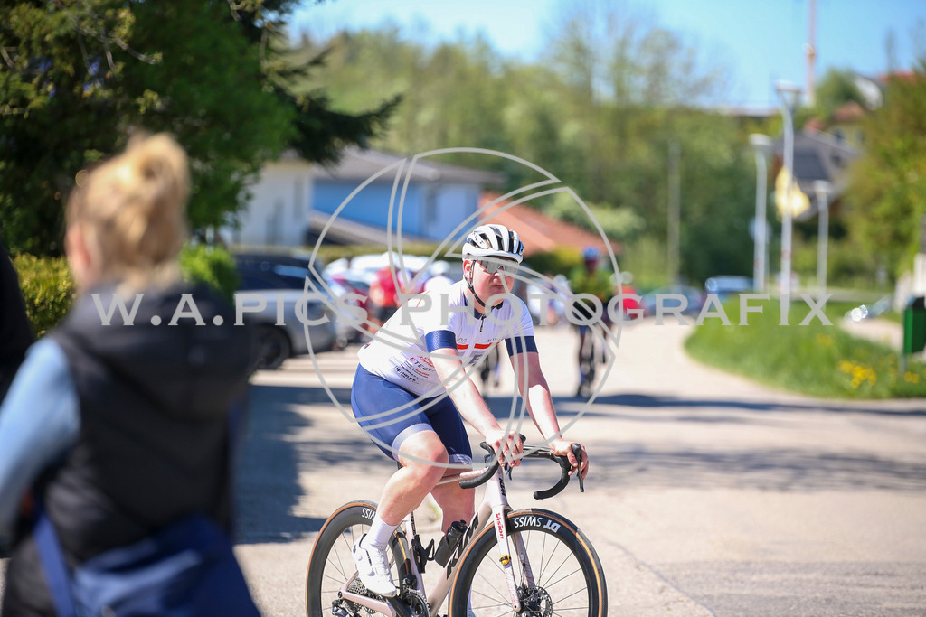 ..... | Wels, 23.04.2026, Kirschblüten Radrennen 2026 , Image shows: Photo: Wapics / Willdoner Andreas