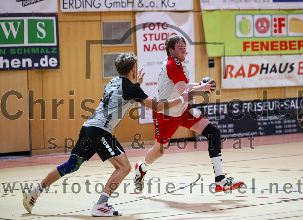 2023-01-21_083_SpVgg_Altenerding_gegen_SC_Eching | Erding, Deutschland, 21.01.2023:
Handball, Bezirksoberliga Männer 2022 / 2023, 12. Spieltag, SpVgg Altenerding gegen SC Eching, Endergebnis: 29:34

Kevin Pausch (SC Eching, #14), Niklas Fleps (SpVgg Altenerding, #17)

Foto: Christian Riedel / fotografie-riedel.net