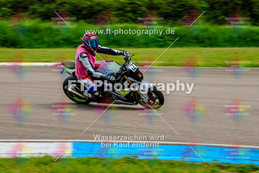 MotoTeam-9841 | Hier findet Ihr Bilder von Touristenfahrten auf der Nürburgring Nordschleife oder von anderen Veranstaltungen die ich besucht habe. Viel Spass beim Durch Schauen 