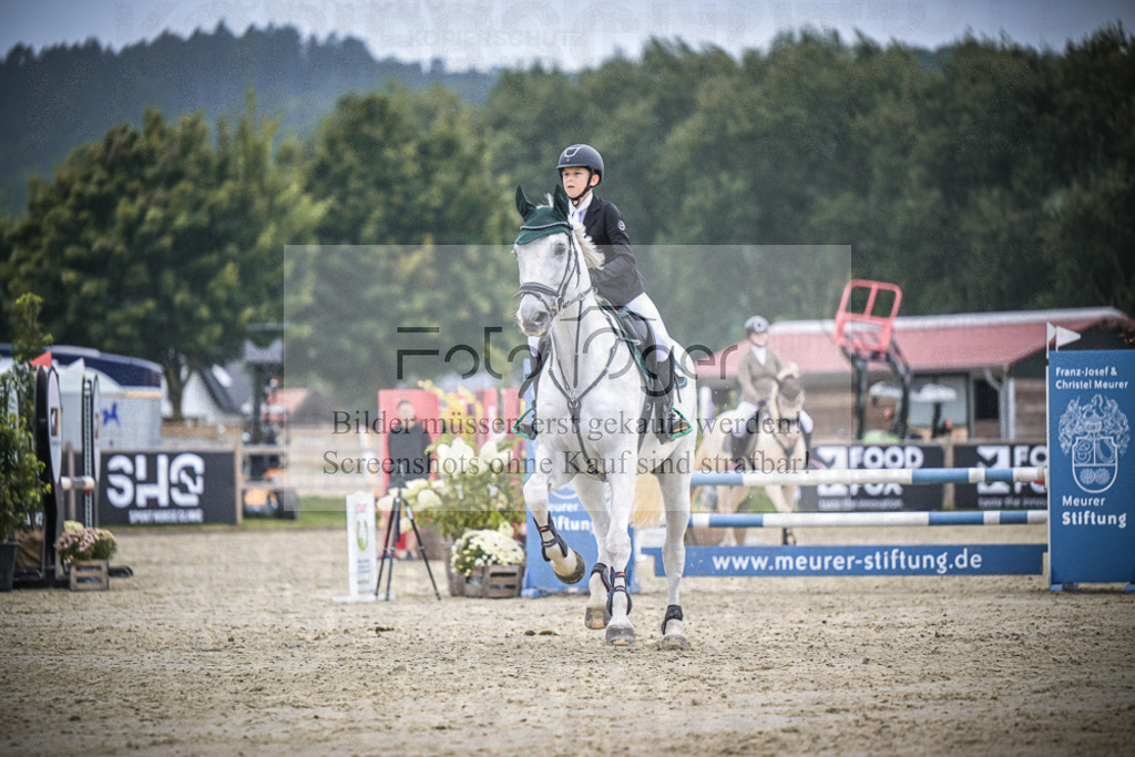 DOS_1586 | Entdecke hochwertige Reitturnierfotos von Foto Oger. Professionell, emotional und authentisch – jetzt Lieblingsmomente im Shop bestellen.Deutschlandweite Turnierfotografie. - Realisiert mit Pictrs.com